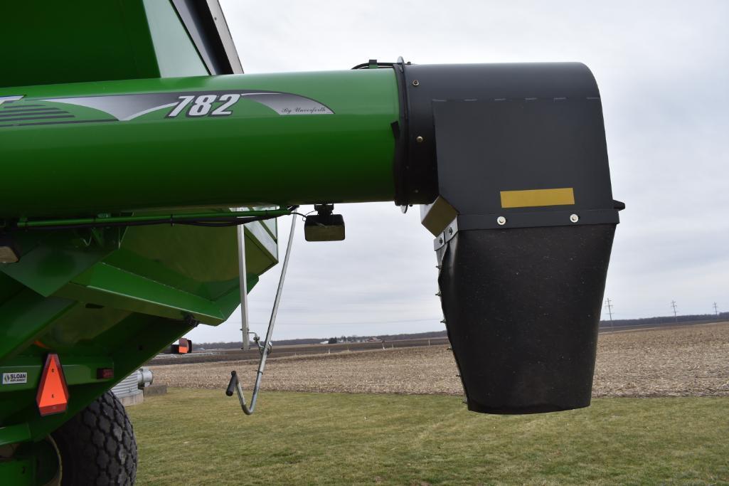 2011 Brent 782 grain cart