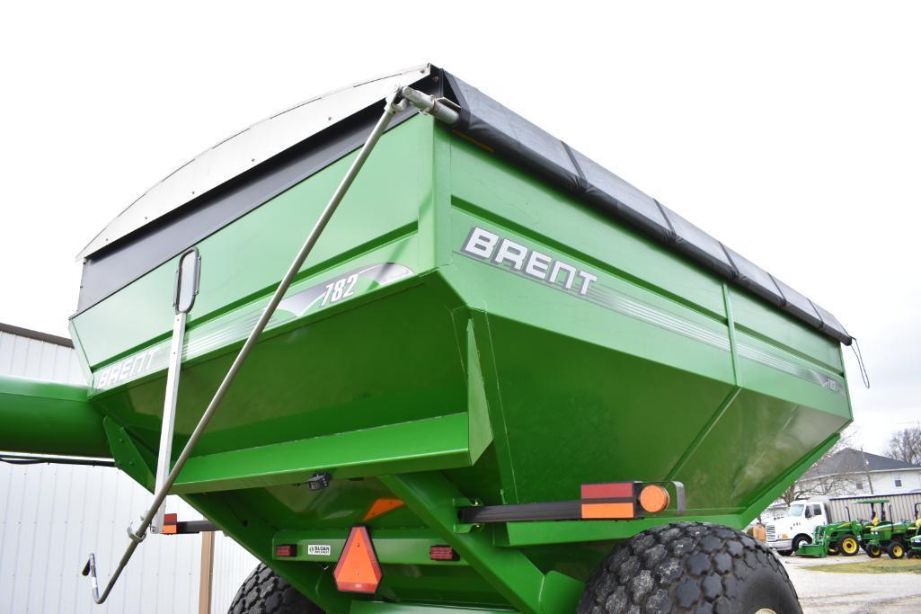 2011 Brent 782 grain cart