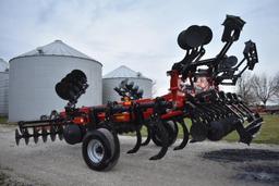 2012 Case IH 870 9-shank disk ripper