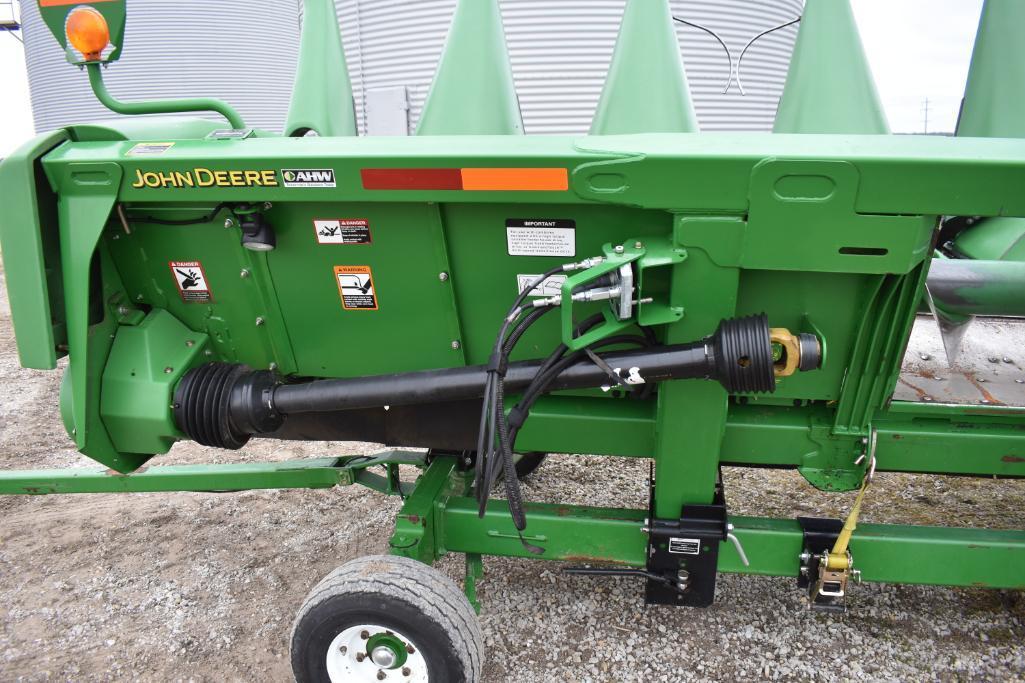 2013 John Deere 608C StalkMaster 8 row 30" chopping corn head