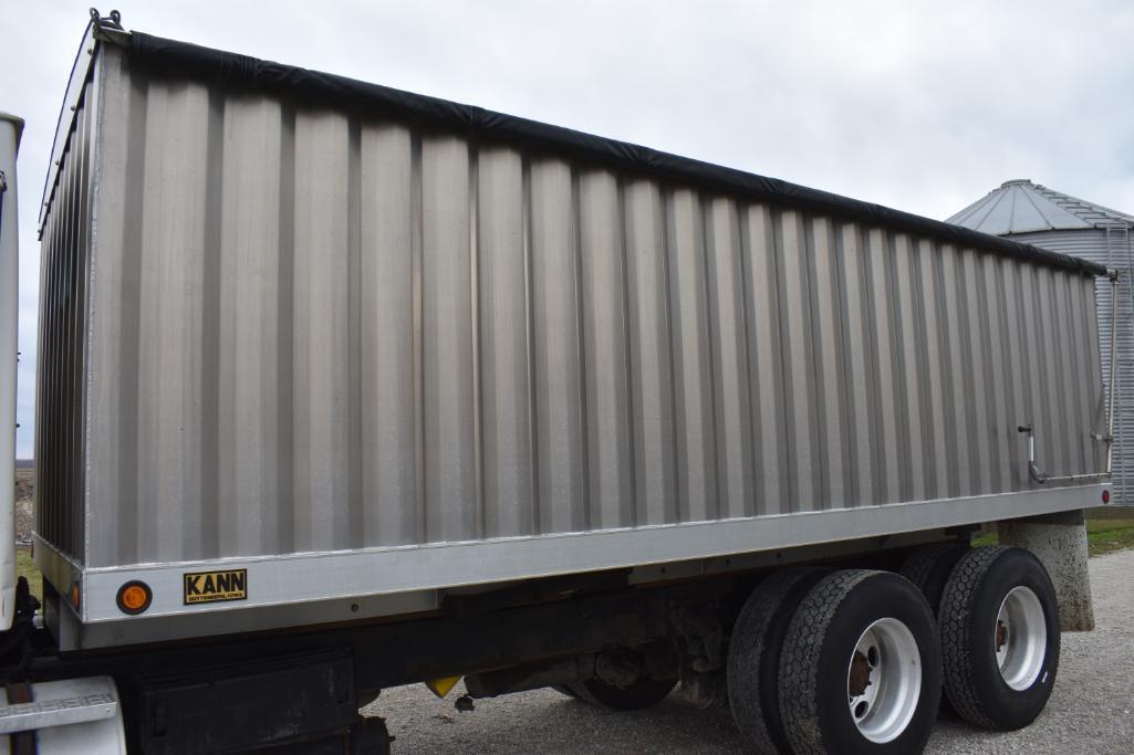 1998 Ford Louisville tandem axle grain truck