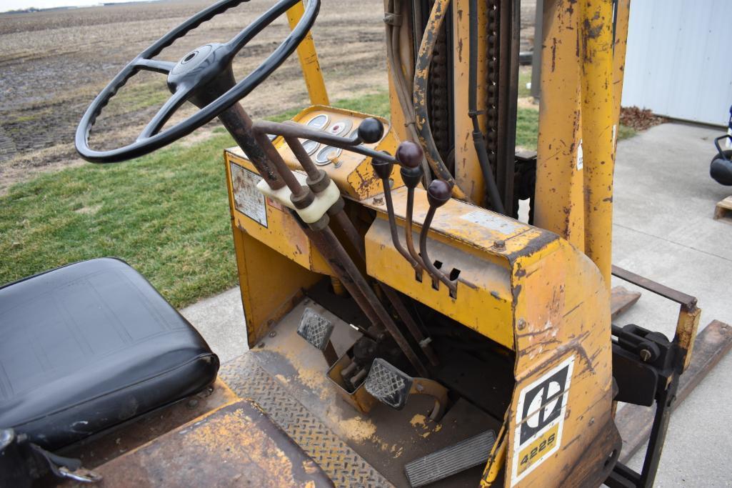 Caterpillar 422S 3,000 lb. LP forklift