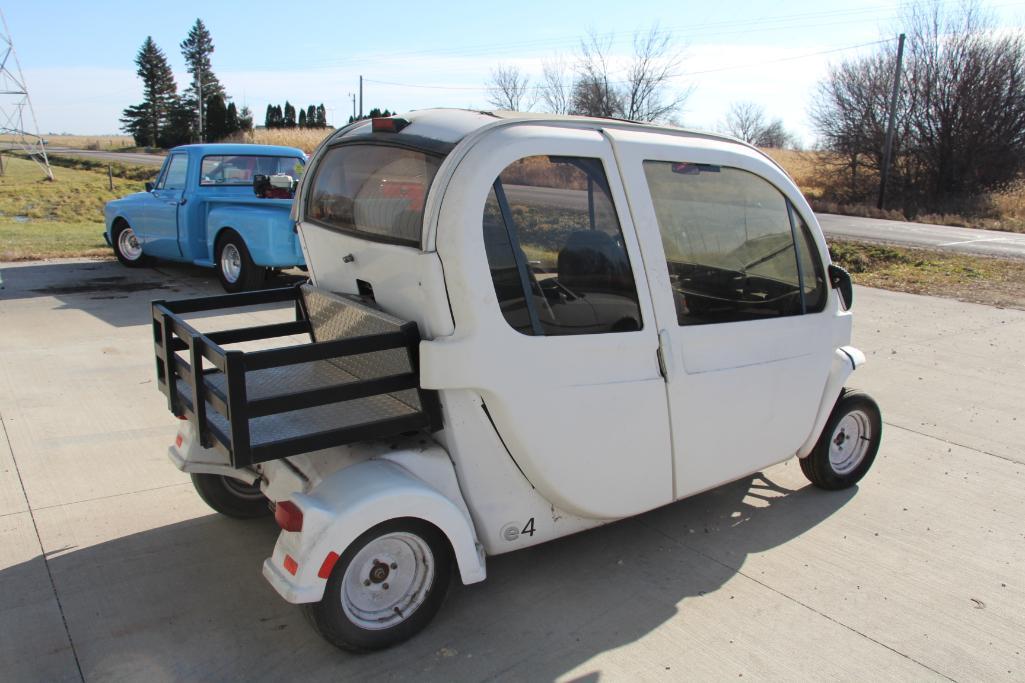 2007 GEM E4 electric car