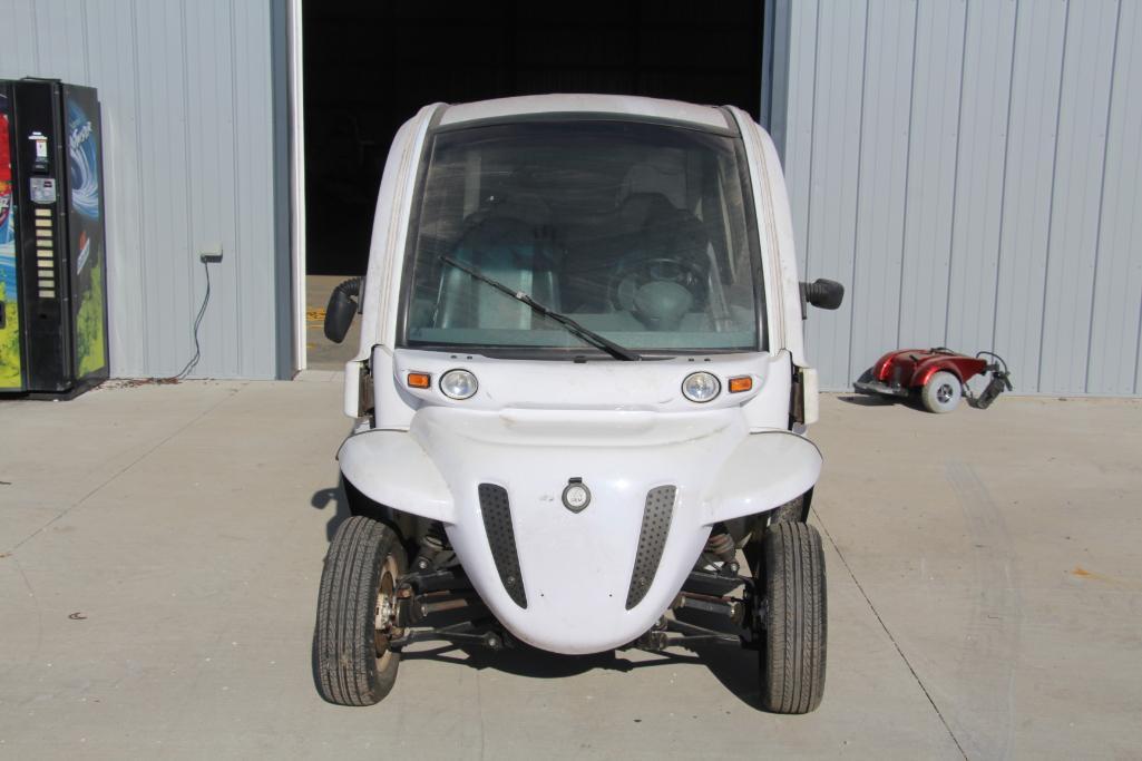 2007 GEM E4 electric car