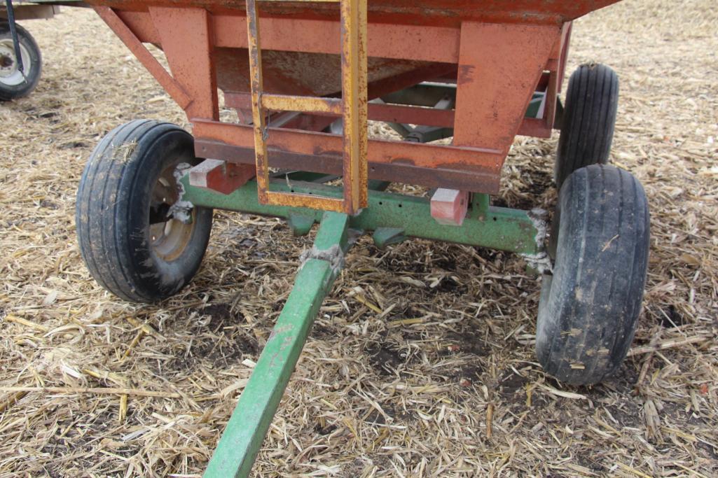 J&M 250 bu. gravity wagon