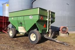 J&M 500-SD 500 bu. gravity wagon