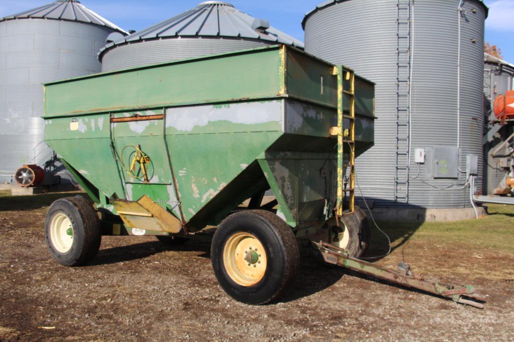 J&M 500-SD 500 bu. gravity wagon