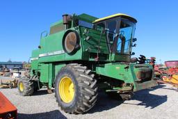 John Deere 6620 4wd combine