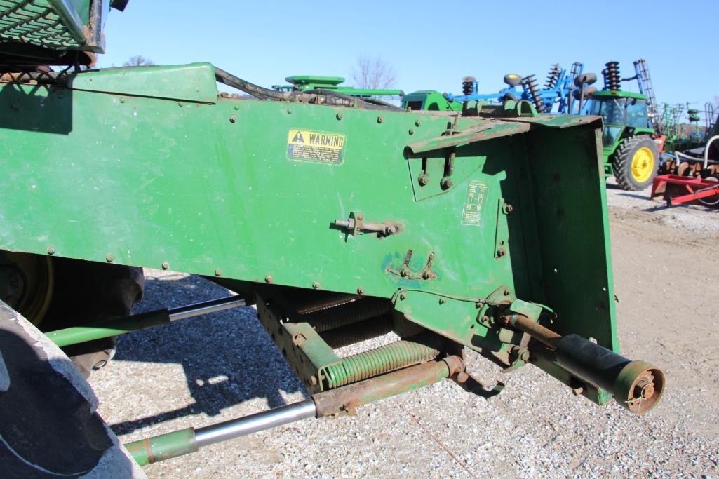 John Deere 6620 4wd combine