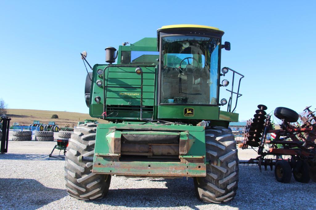 John Deere 6620 4wd combine