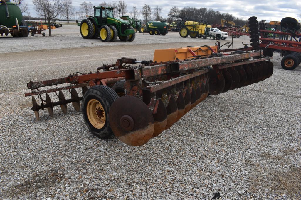 Massey Ferguson 620 13' disk