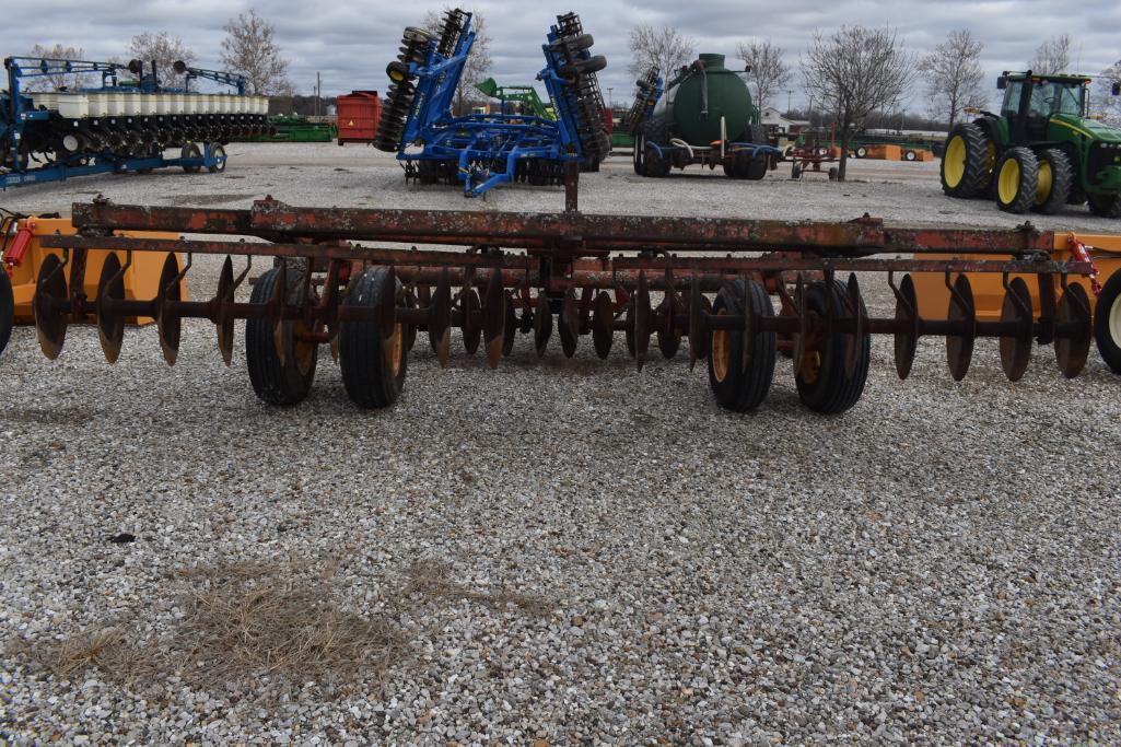 Massey Ferguson 620 13' disk