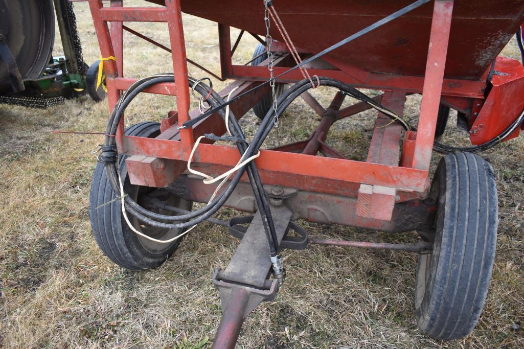 150 bu. gravity wagon with Westfield 6"x12' hyd. drive auger