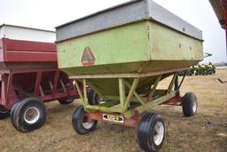 Parker 250 bu. Gravity wagon