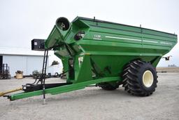 J&M 1326-22S grain cart