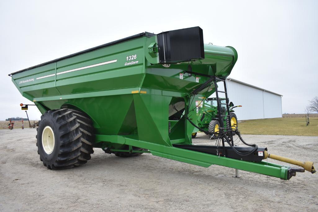 J&M 1326-22S grain cart