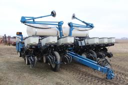 2004 Kinze 3200 12 row 30" planter