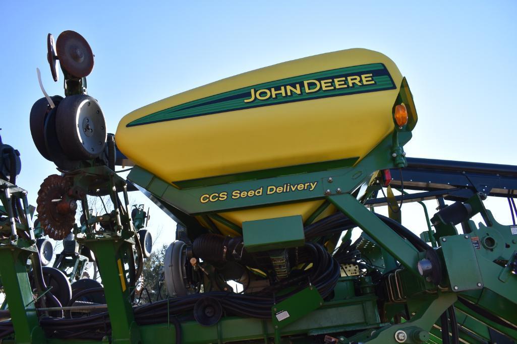 2008 John Deere 1790 16/32 planter