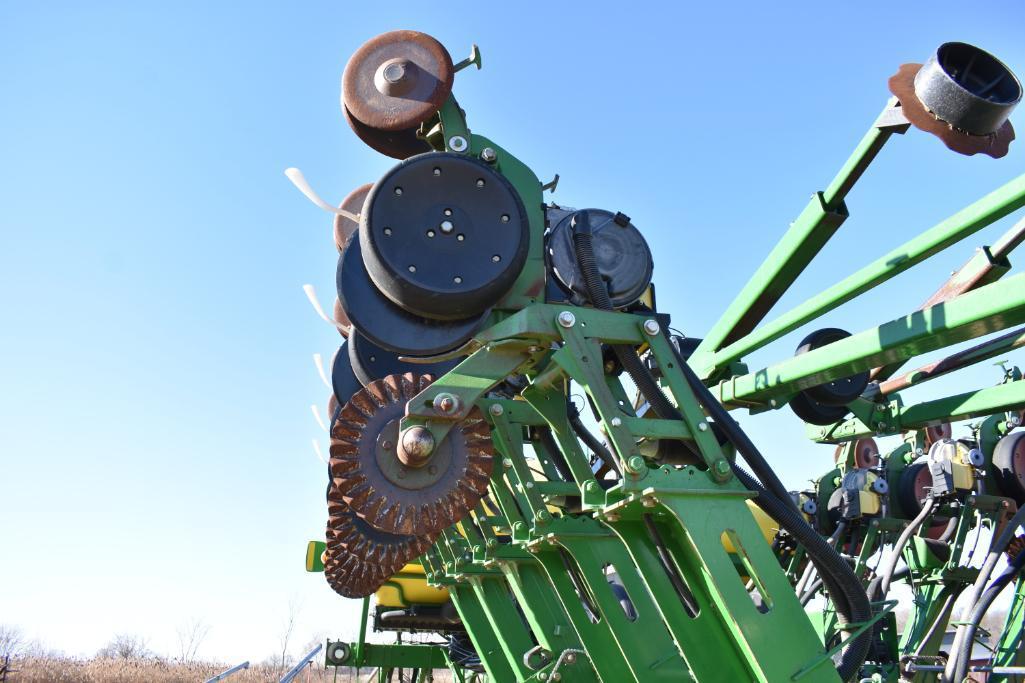 2008 John Deere 1790 16/32 planter