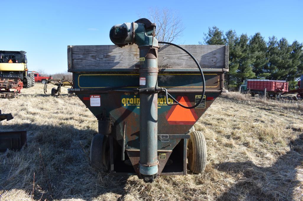 Grain-O-Vator feed wagon