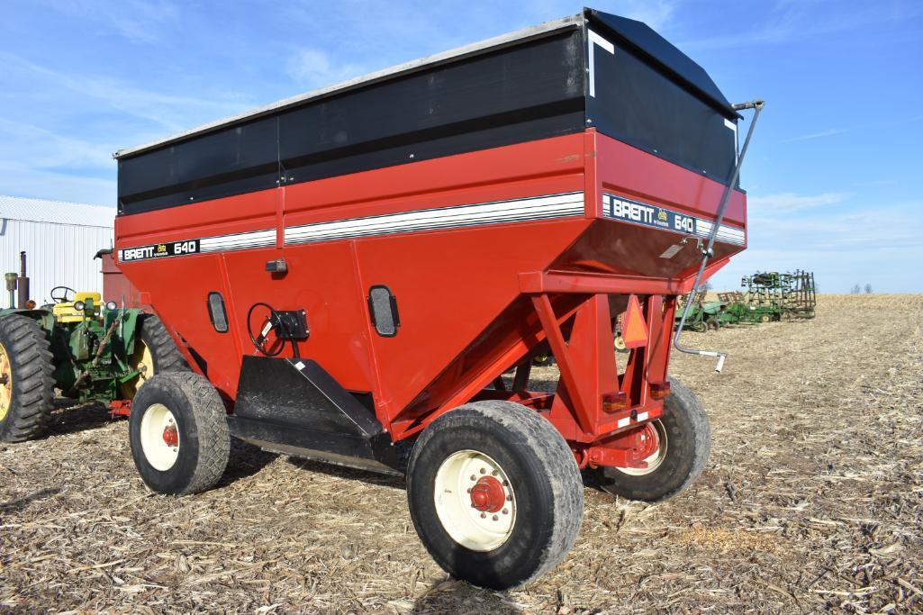 Brent 640 gravity wagon