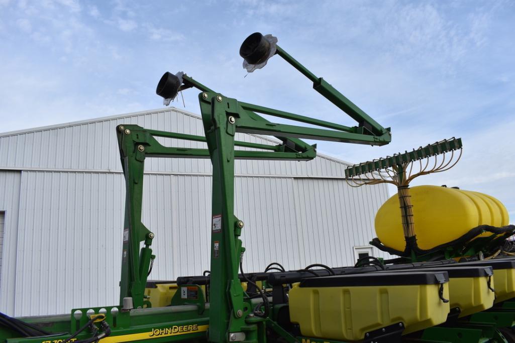 2007 John Deere 1770NT 16 row 30" planter