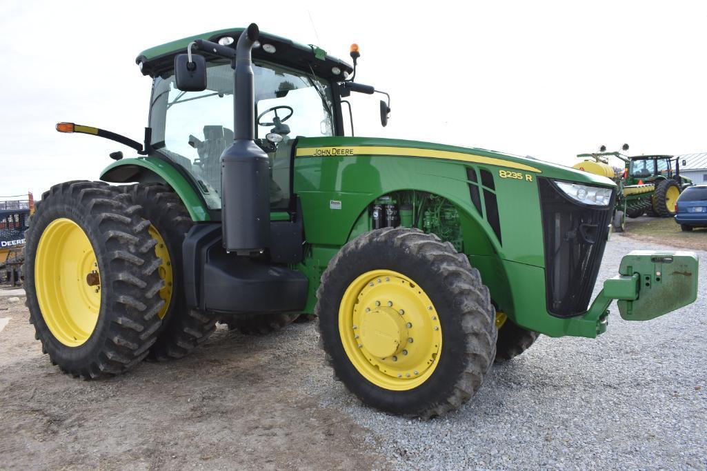 2011 John Deere 8235R MFWD tractor