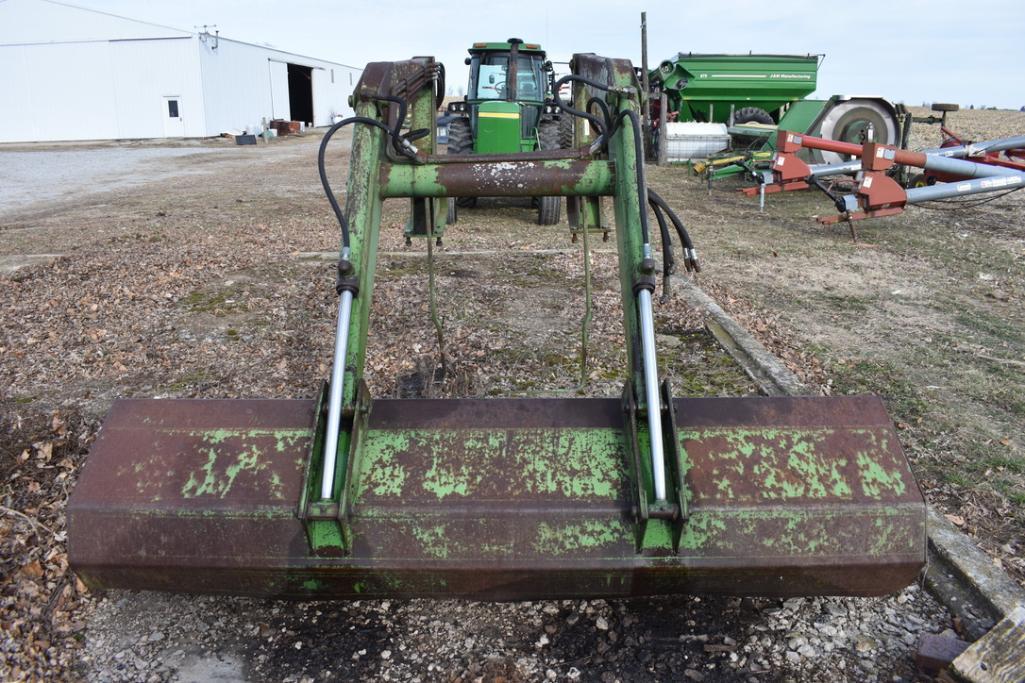 John Deere 158 loader