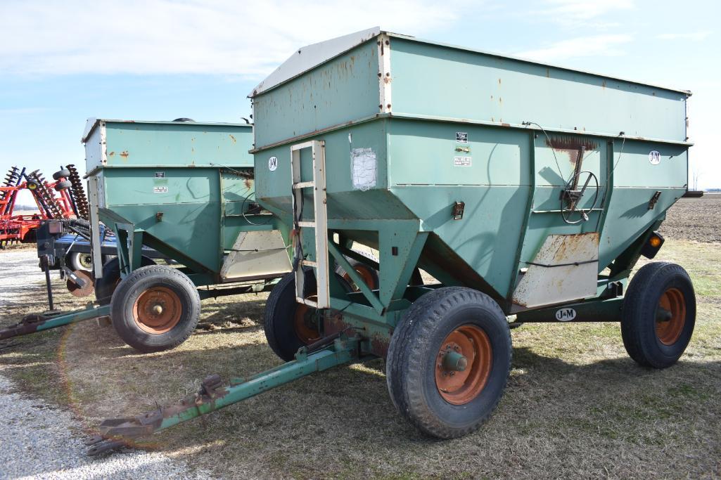 J&M 350-20 gravity wagon