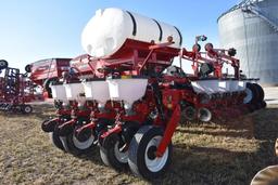 2014 White 9800 16 row 30" planter