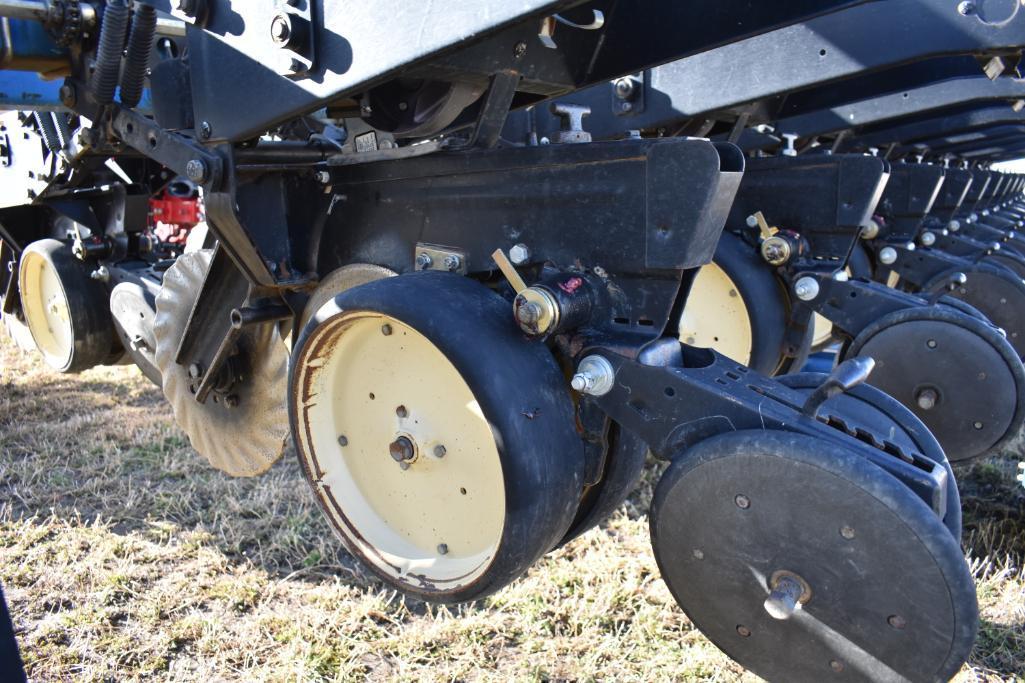 1997 Kinze 2600 12/24 planter