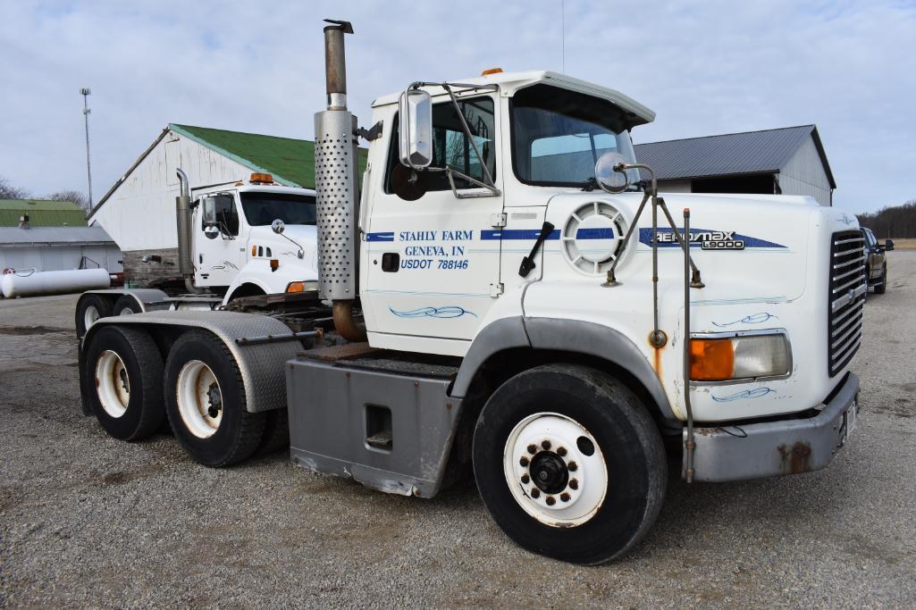 1995 Ford Aeromax L9000 day cab semi