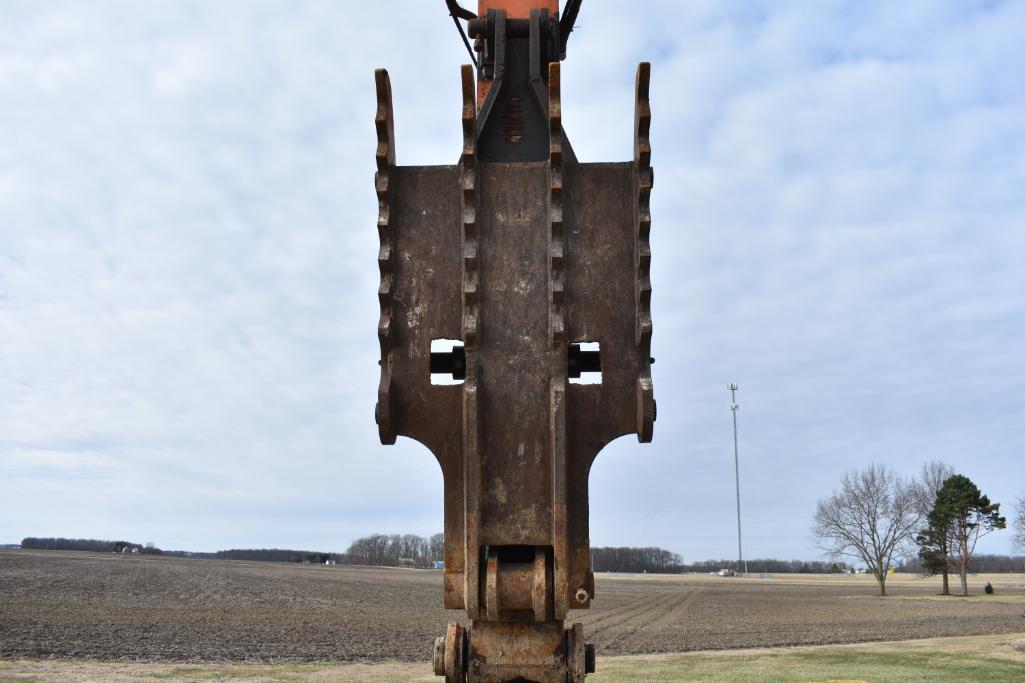 Hitachi EX200LC-5 excavator