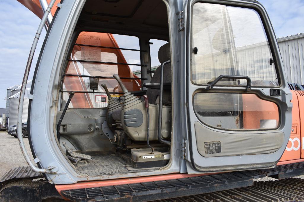 Hitachi EX200LC-5 excavator