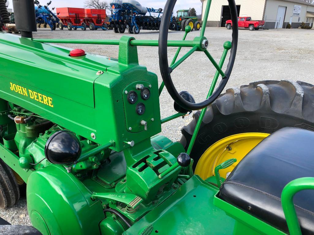 John Deere 60 antique tractor