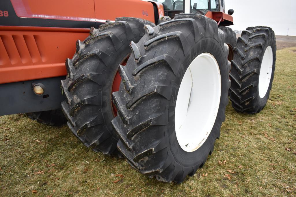 1980 IH 3588 2+2 tractor