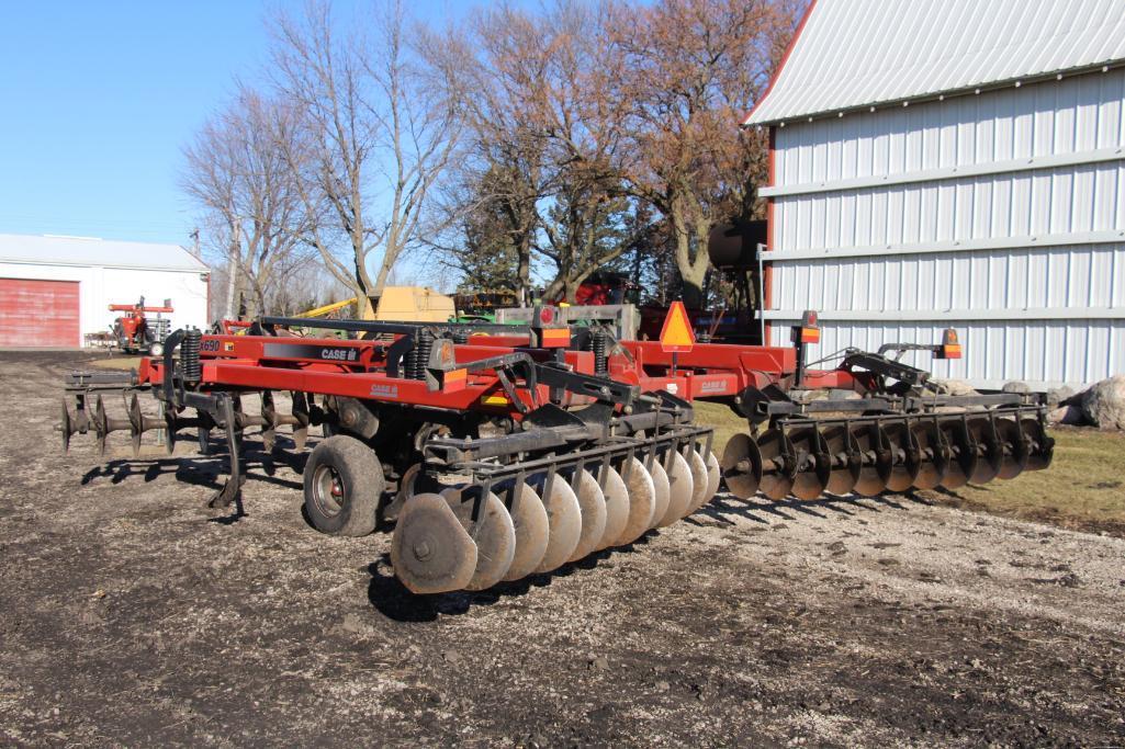 Case IH MRX690 7-shank disc-ripper