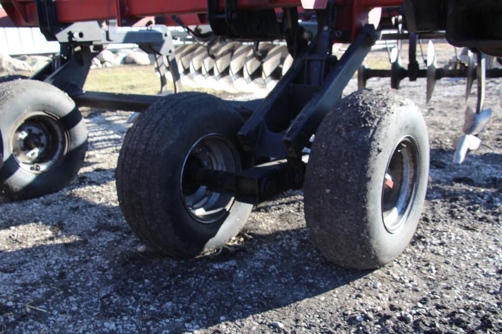 Case IH MRX690 7-shank disc-ripper