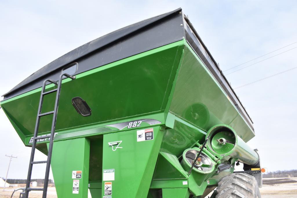 Brent 882 grain cart