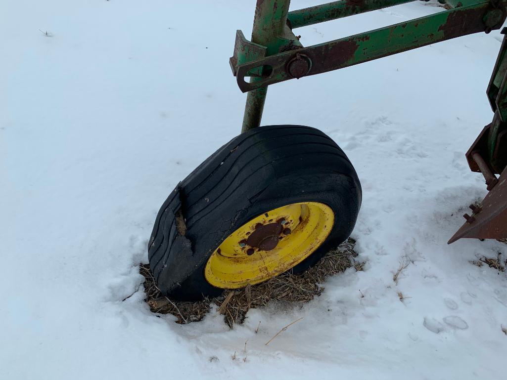 John Deere 1350-1450 5 bottom plow