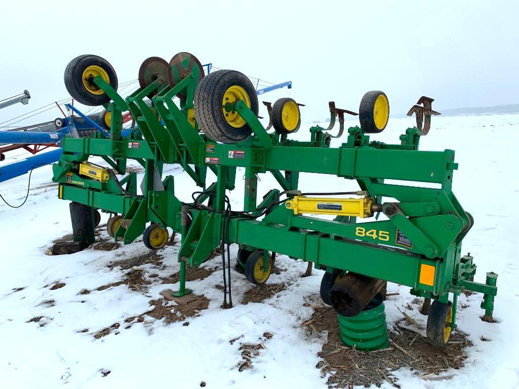 John Deere 845 12 row 30" cultivator