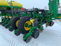 2006 John Deere 1770NT CCS 16 row 30" planter