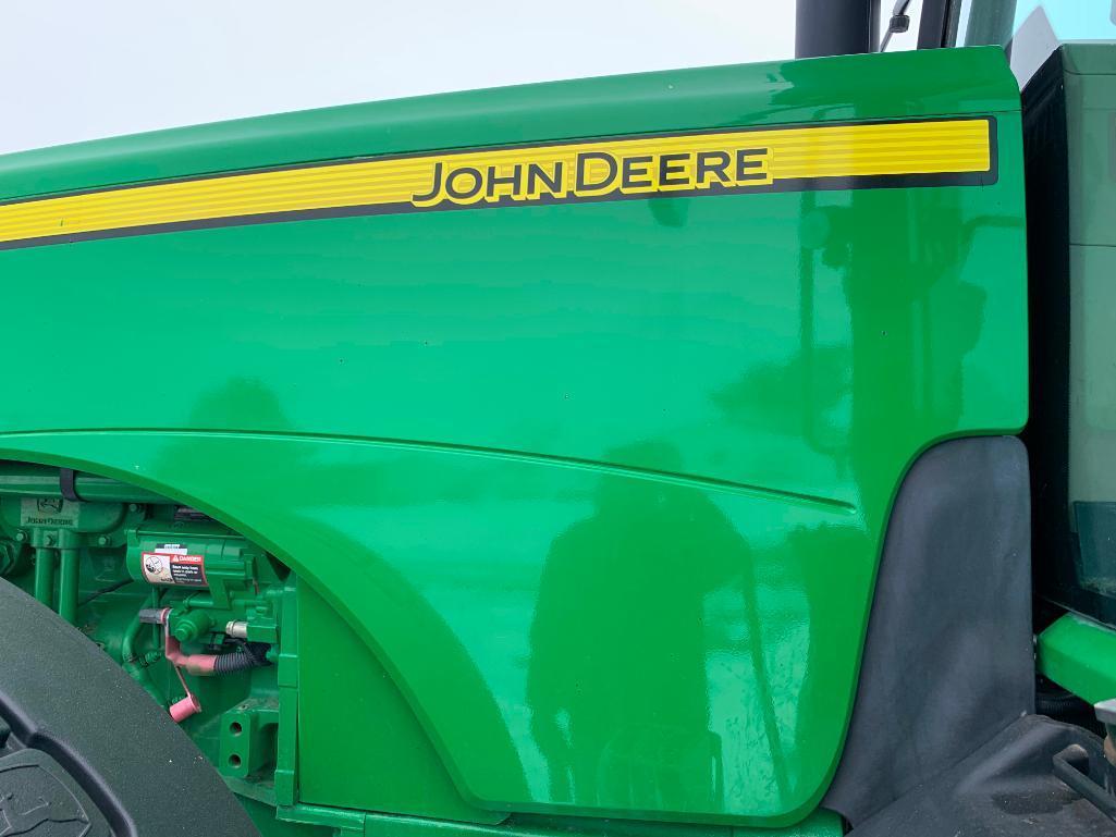 2010 John Deere 8225R MFWD tractor