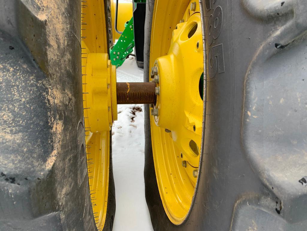 2010 John Deere 8225R MFWD tractor