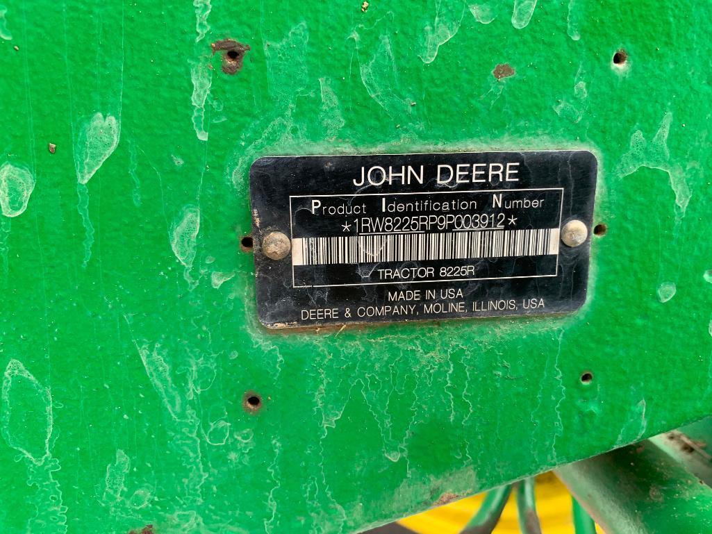 2010 John Deere 8225R MFWD tractor