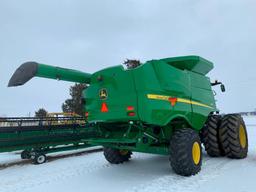 2012 John Deere S660 2wd combine