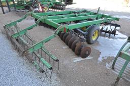 John Deere 230 12' disk