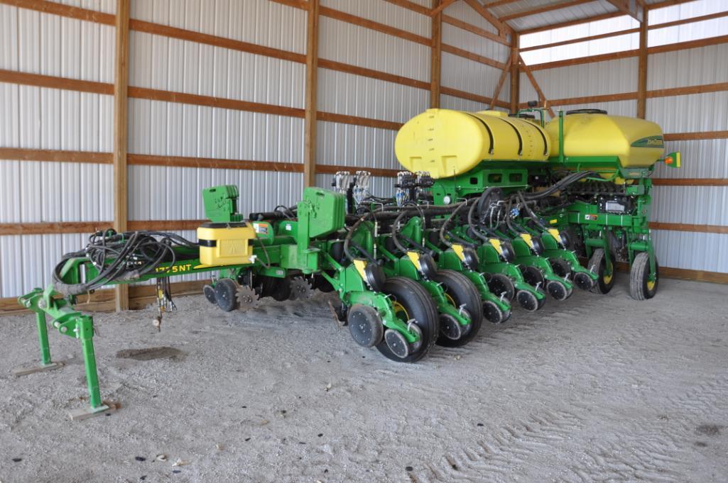 2015 John Deere 1775NT CCS 16 row 30" planter