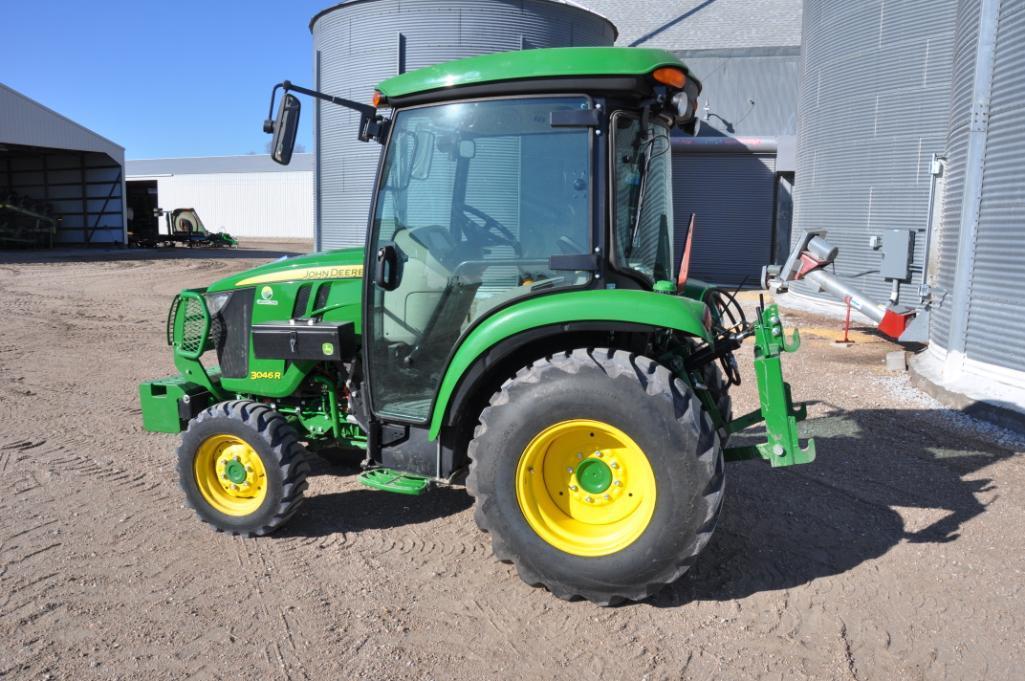 2017 John Deere 3046R compact MFWD tractor