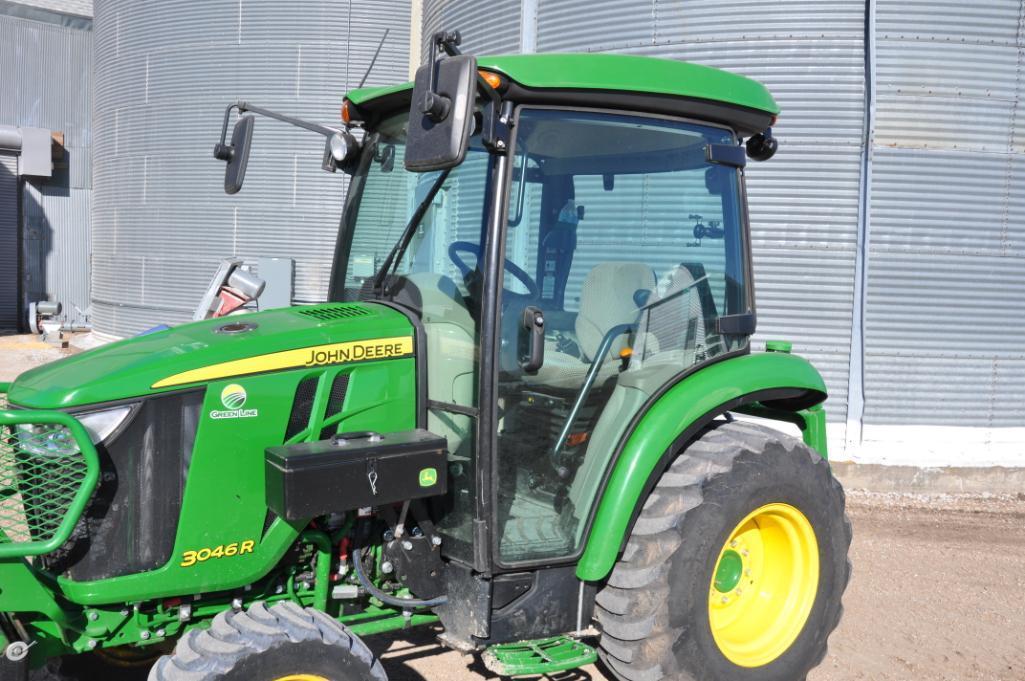 2017 John Deere 3046R compact MFWD tractor